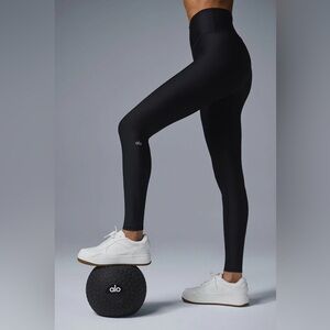 Alo Yoga - 7/8 Airlift Legging